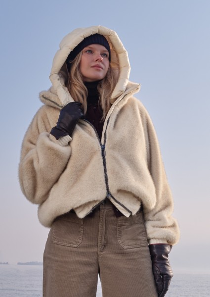 Женская одежда